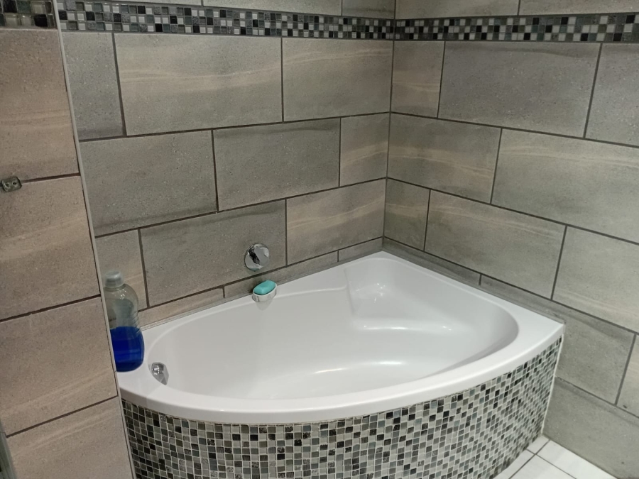 To Let 3 Bedroom Property for Rent in Panmure Eastern Cape
